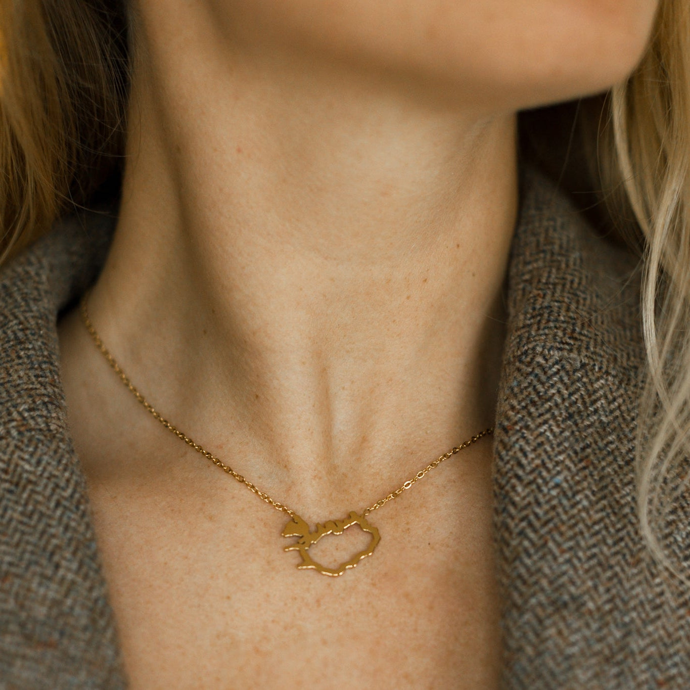 Ísland opið hálsmen