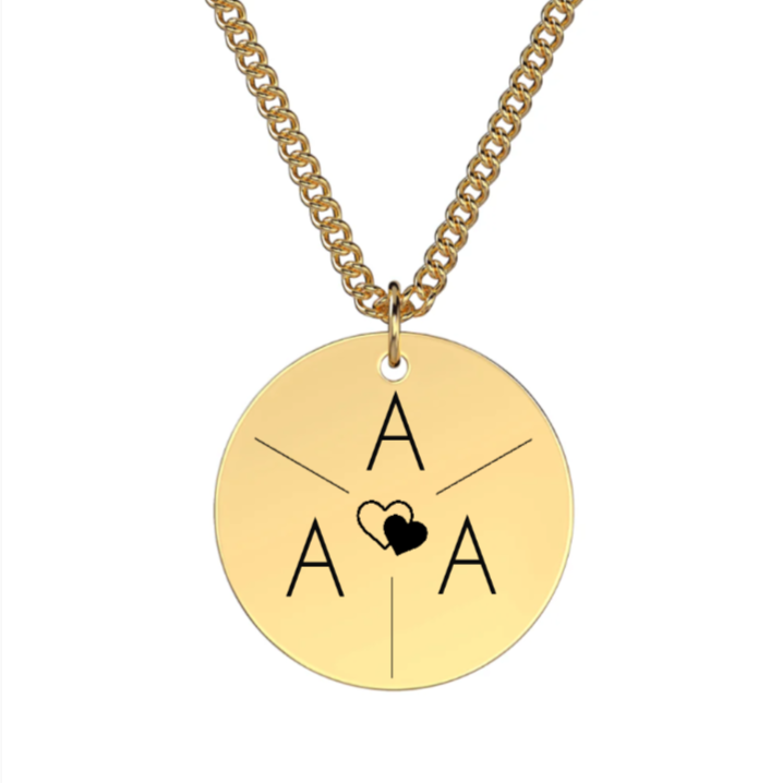 Hálsmen með 3 stafa einrit