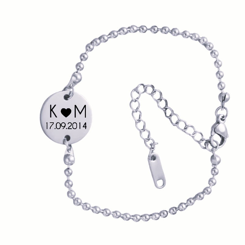 Armband með upphafsstöfum og dagsetningu